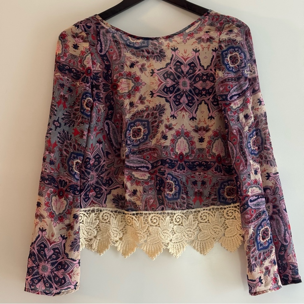 rue 21 Floral Lace Hem Women's Top